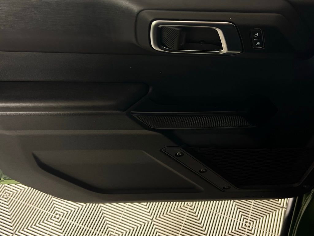 Used 2025 Ford Bronco Badlands image 23