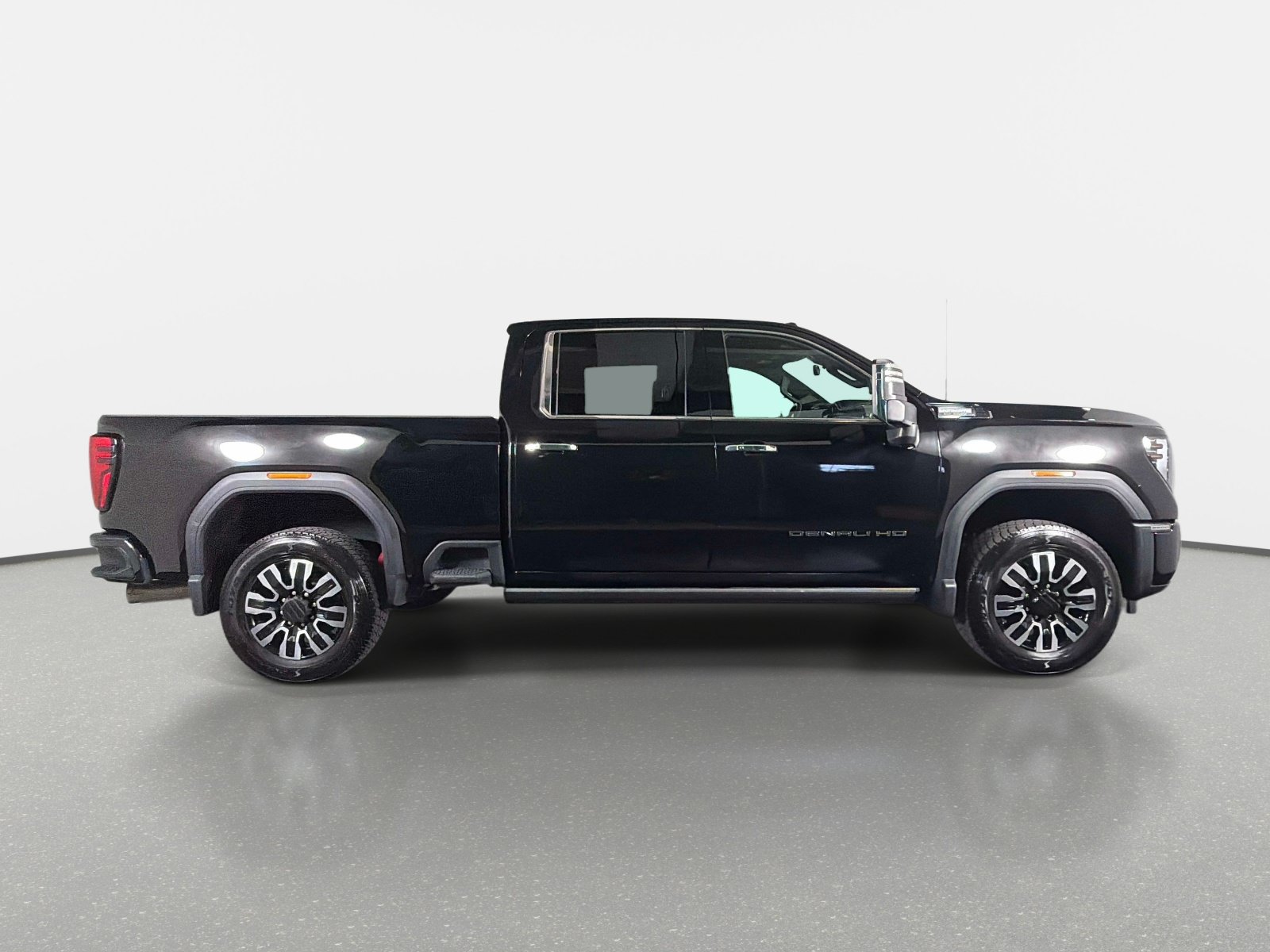 Used 2025 GMC Sierra 2500 Denali Ultimate AWD/4WD image 2