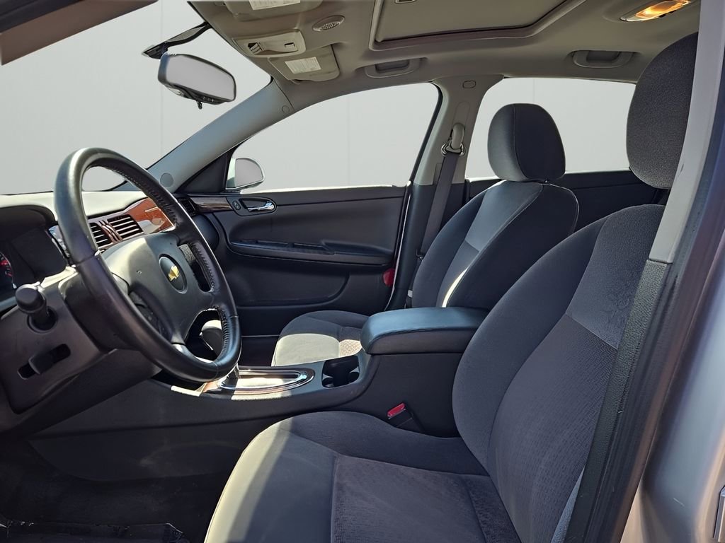 Used 2011 Chevrolet Impala LT image 9