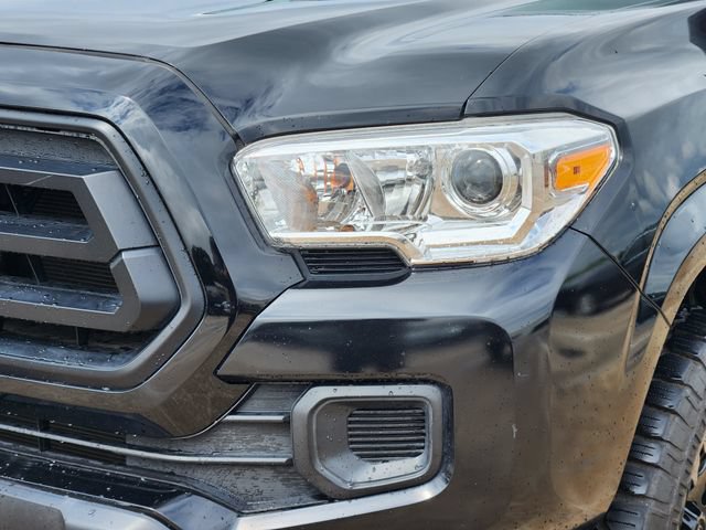 Used 2022 Toyota Tacoma SR w/ SR Convenience Package RWD image 16