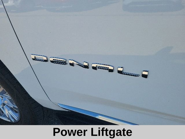 Used 2024 GMC Yukon XL Denali AWD/4WD image 9