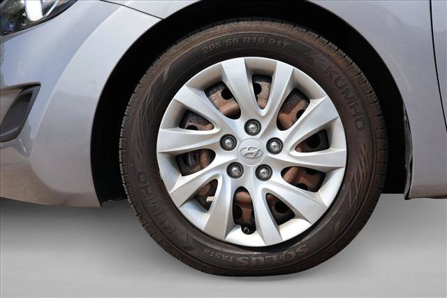 Used 2013 Hyundai Elantra GLS FWD image 9