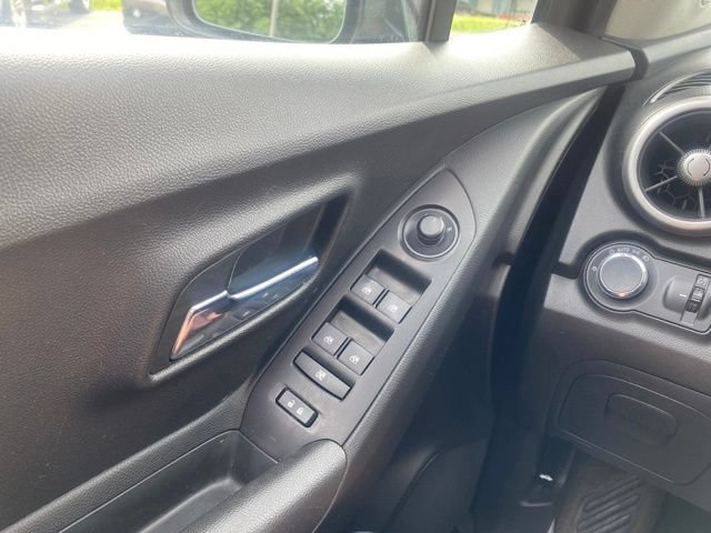 Used 2016 Chevrolet Trax LT w/ LT Convenience Package AWD/4WD image 10