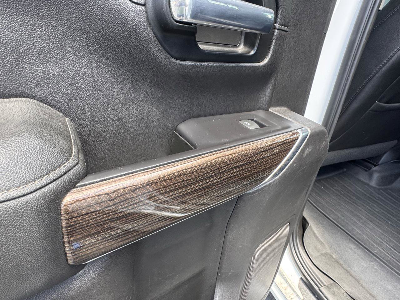 Used 2019 Chevrolet Silverado 1500 RST w/ All-Star Edition image 17