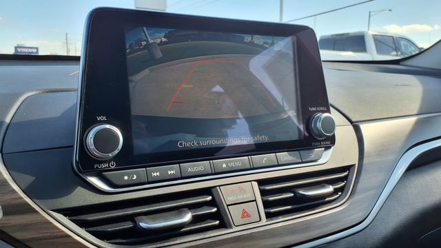 Used 2025 Nissan Altima 2.5 SV FWD image 24
