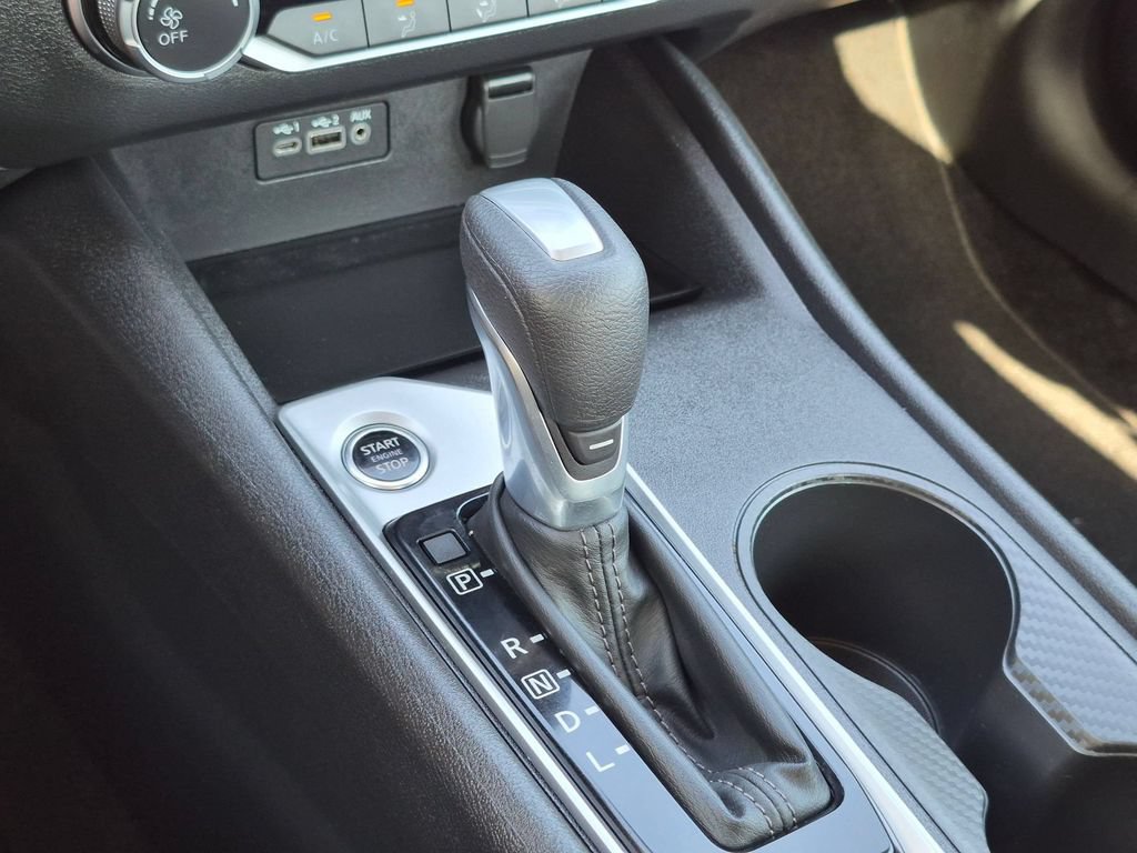 Used 2025 Nissan Altima 2.5 SV FWD image 19