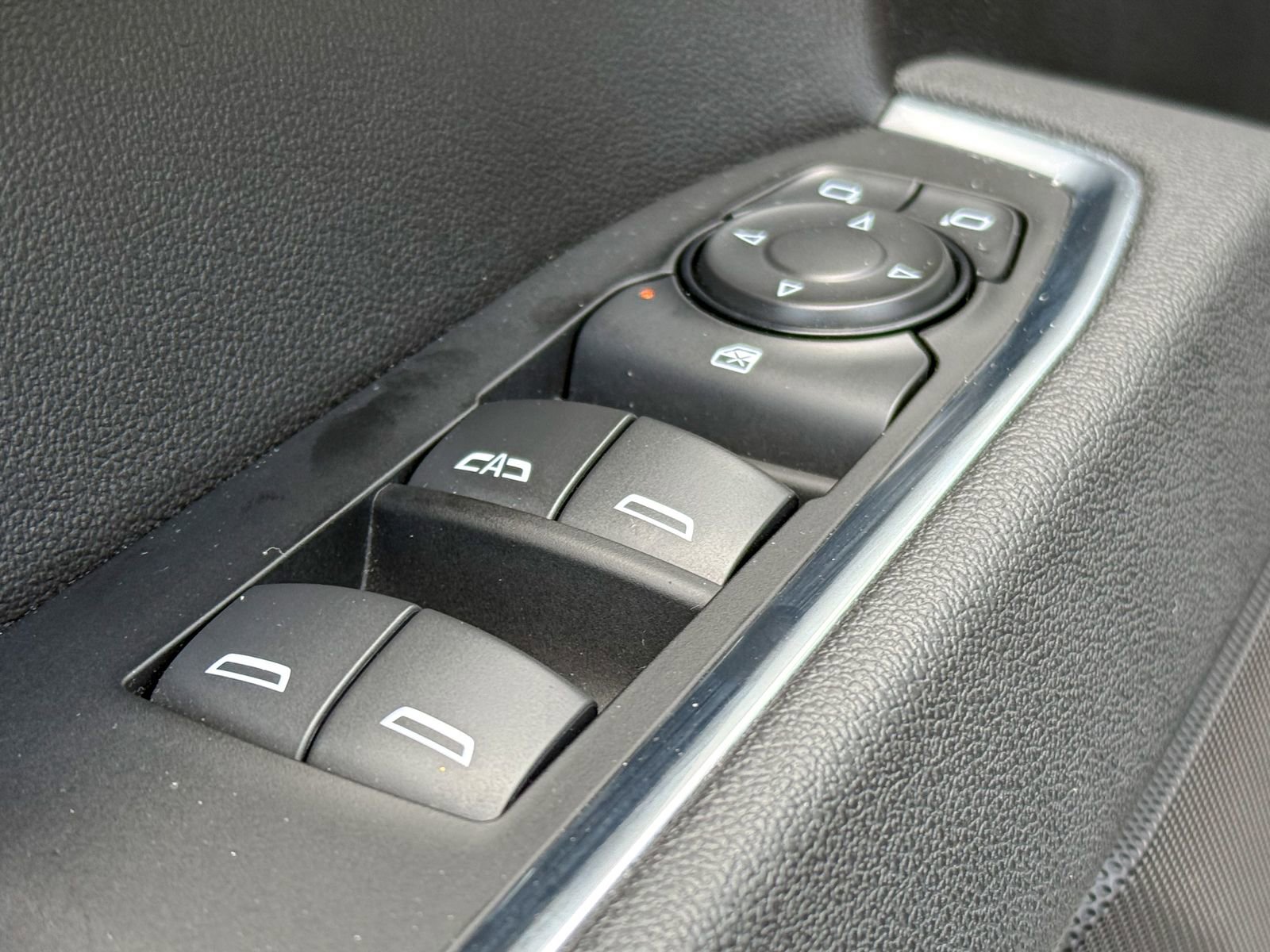 Certified 2026 Chevrolet Silverado 1500 LT AWD/4WD image 17