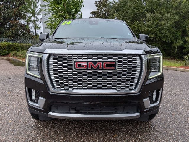 Used 2024 GMC Yukon XL Denali w/ Advanced Technology Package AWD/4WD image 9