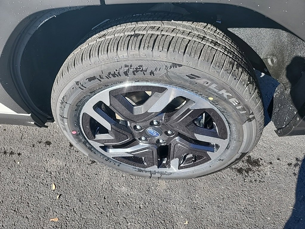 Used 2025 Subaru Forester Limited image 24