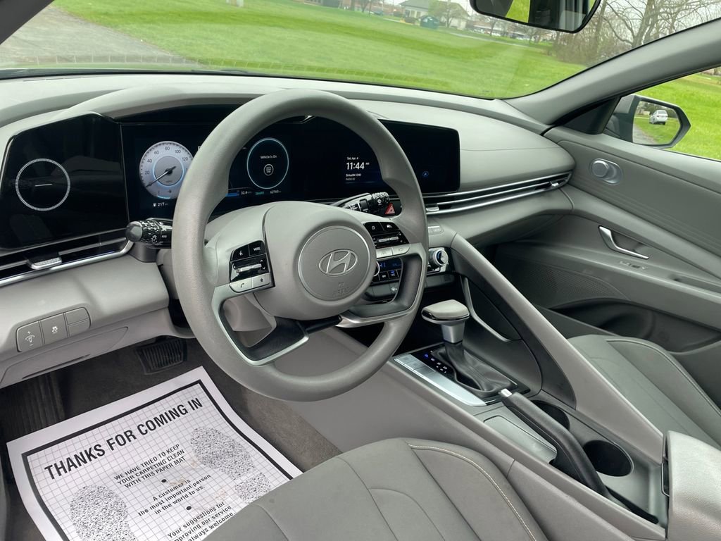 Certified 2024 Hyundai Elantra SEL image 9