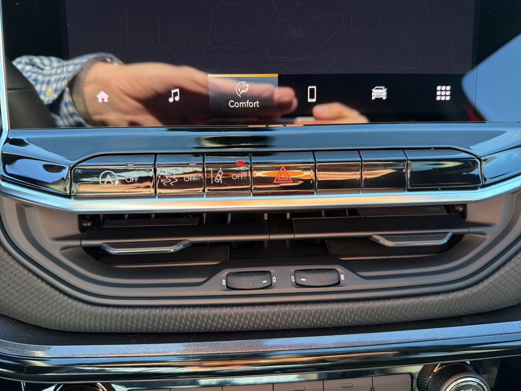 New 2026 Jeep Compass Latitude image 34