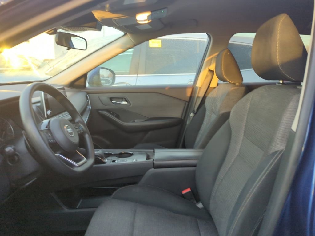 Used 2021 Nissan Rogue SV image 6