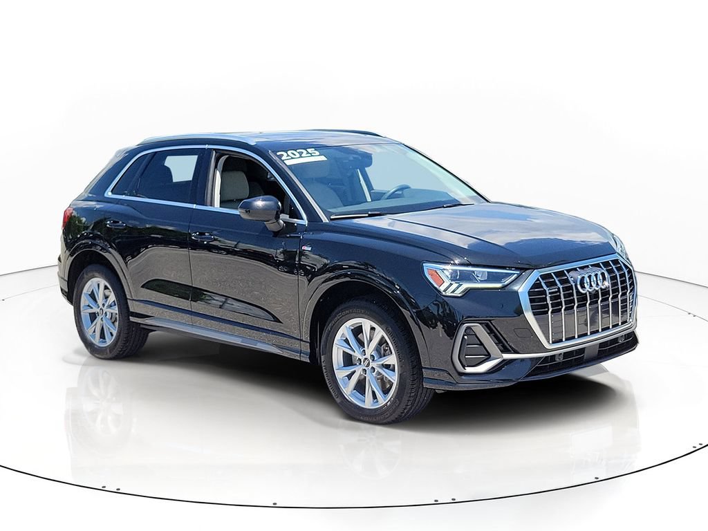 Certified 2025 Audi Q3 2.0T Premium Plus w/ Premium Plus Package AWD/4WD image 1