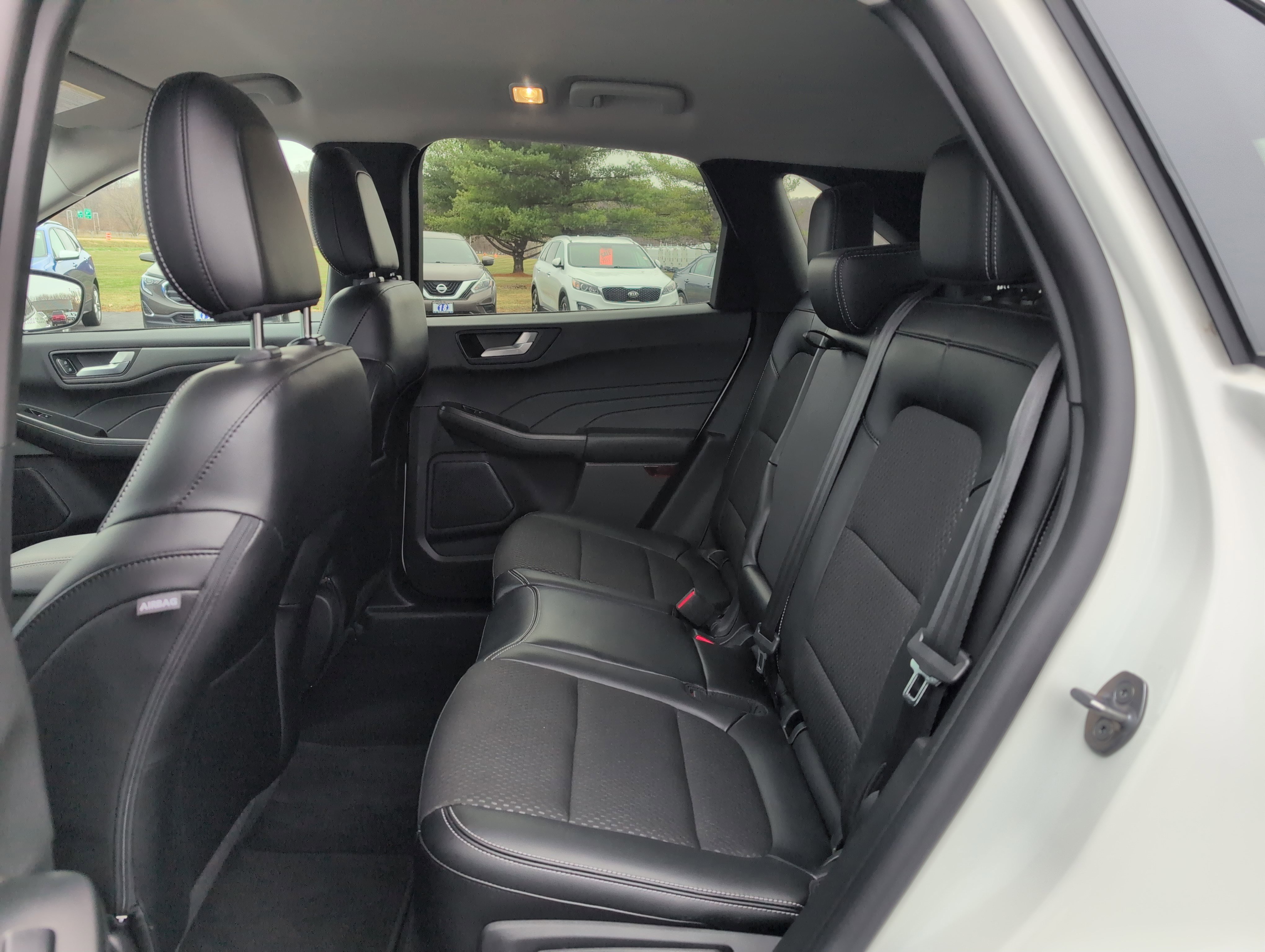 Used 2024 Ford Escape SE image 35