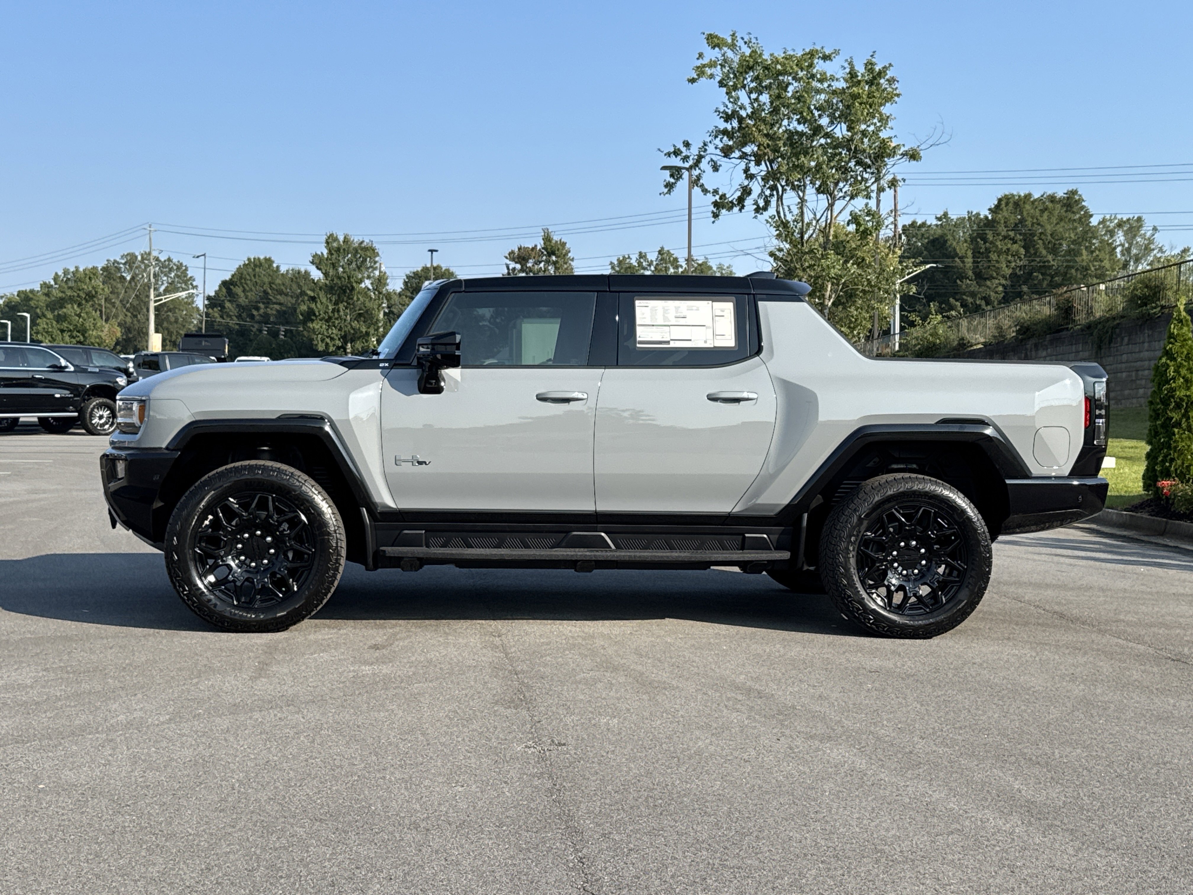New 2026 GMC Hummer EV 4x4 Crew Cab image 7