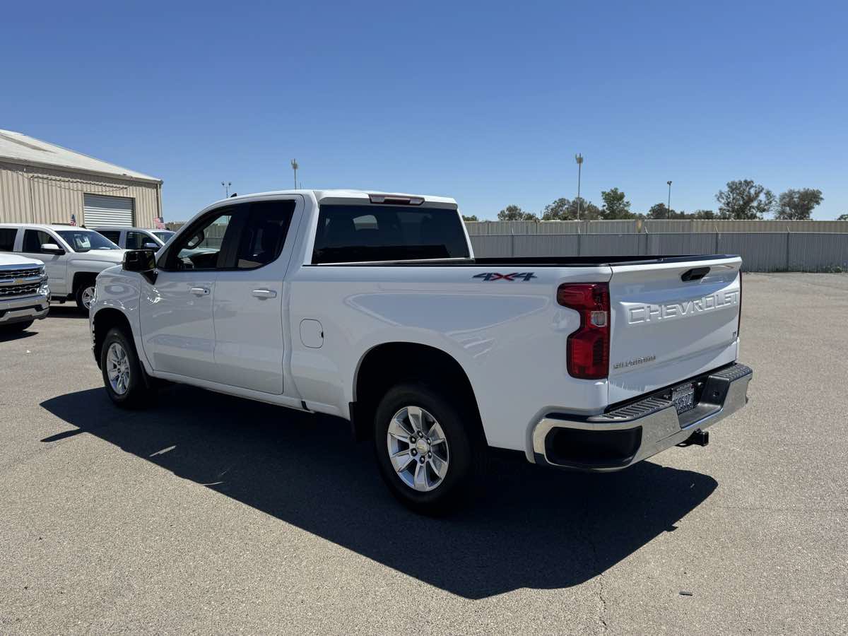 Used 2020 Chevrolet Silverado 1500 LT w/ Bed Protection Package AWD/4WD image 7