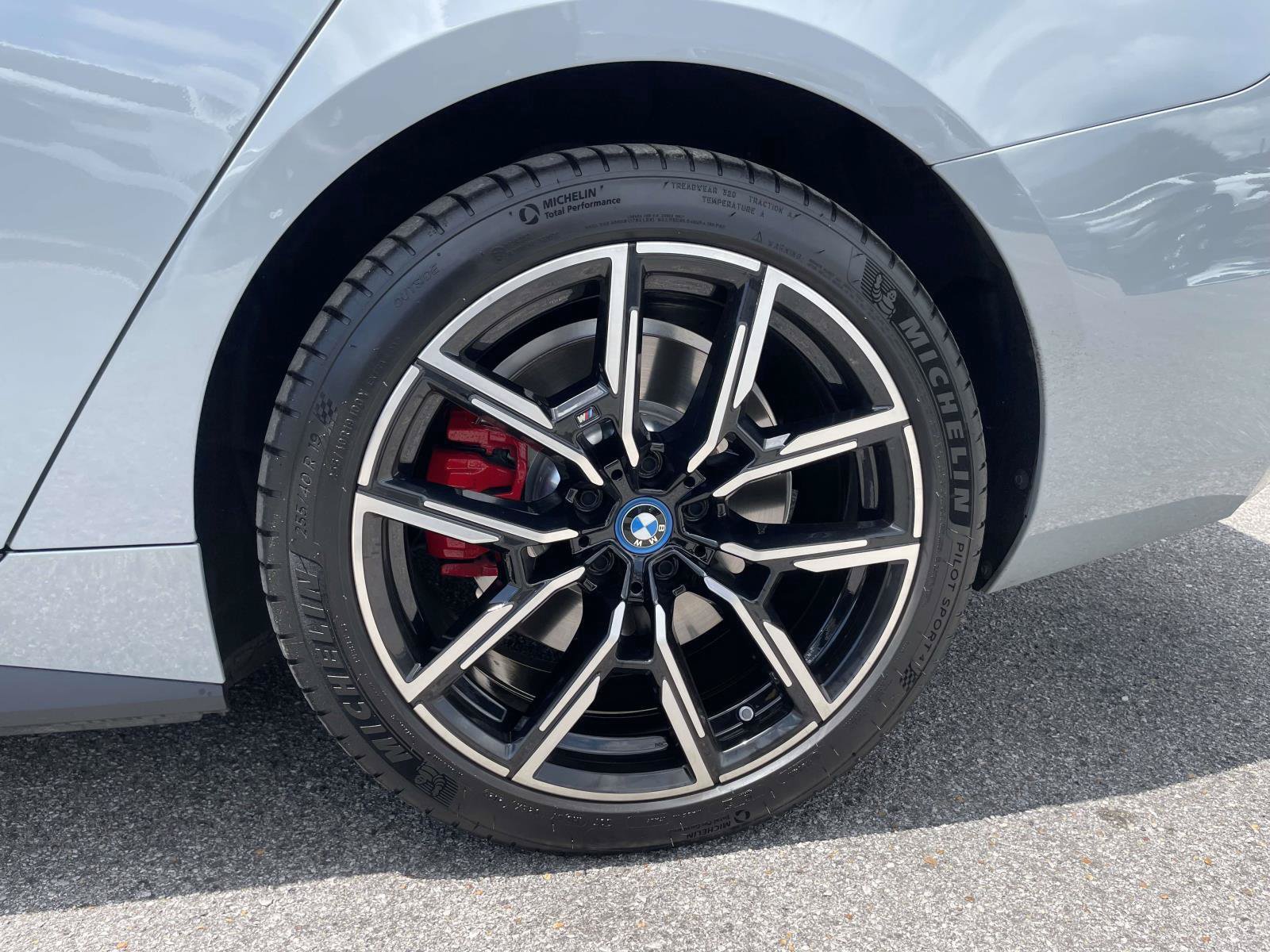 Used 2023 BMW i4 eDrive40 w/ M Sport Package RWD image 29
