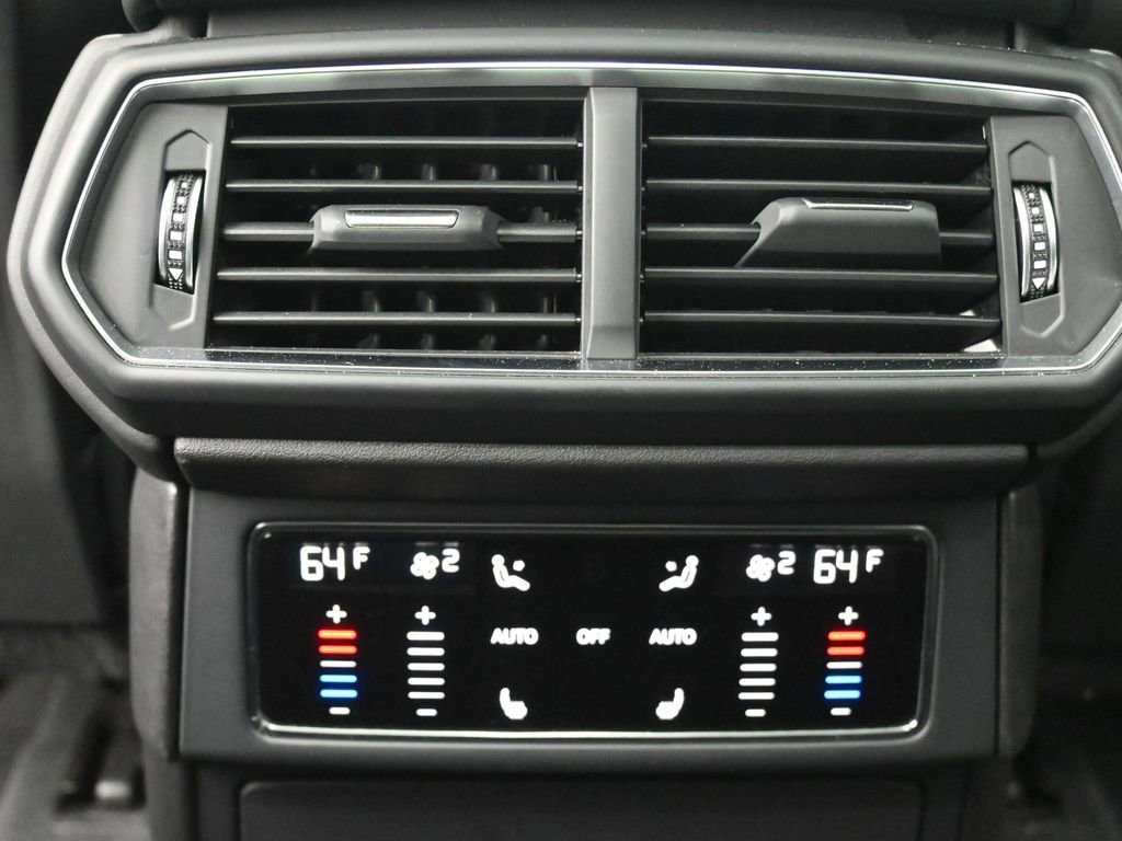 Used 2019 Lamborghini Urus image 24