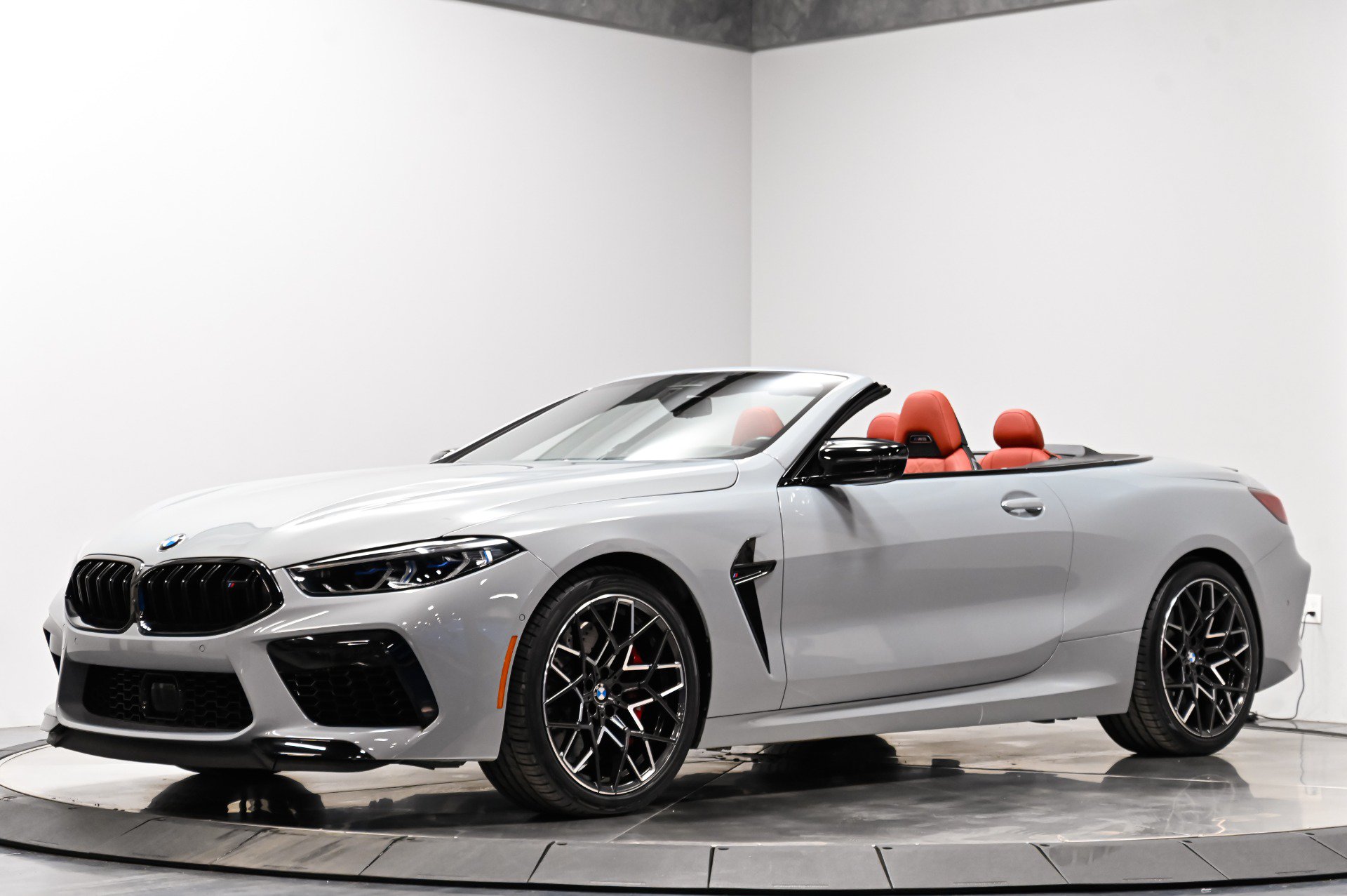 Used 2023 BMW M8 Competition AWD/4WD image 2