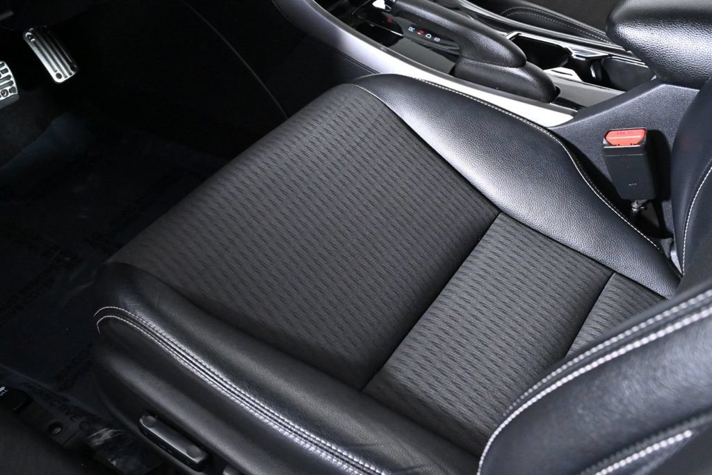 Used 2017 Honda Accord Sport image 20