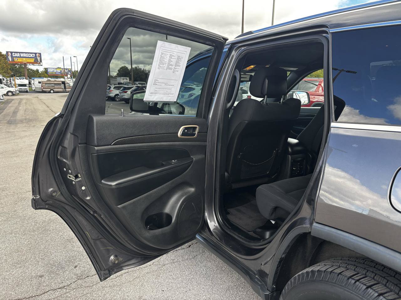 Used 2016 Jeep Grand Cherokee Laredo w/ Quick Order Package 23E AWD/4WD image 13