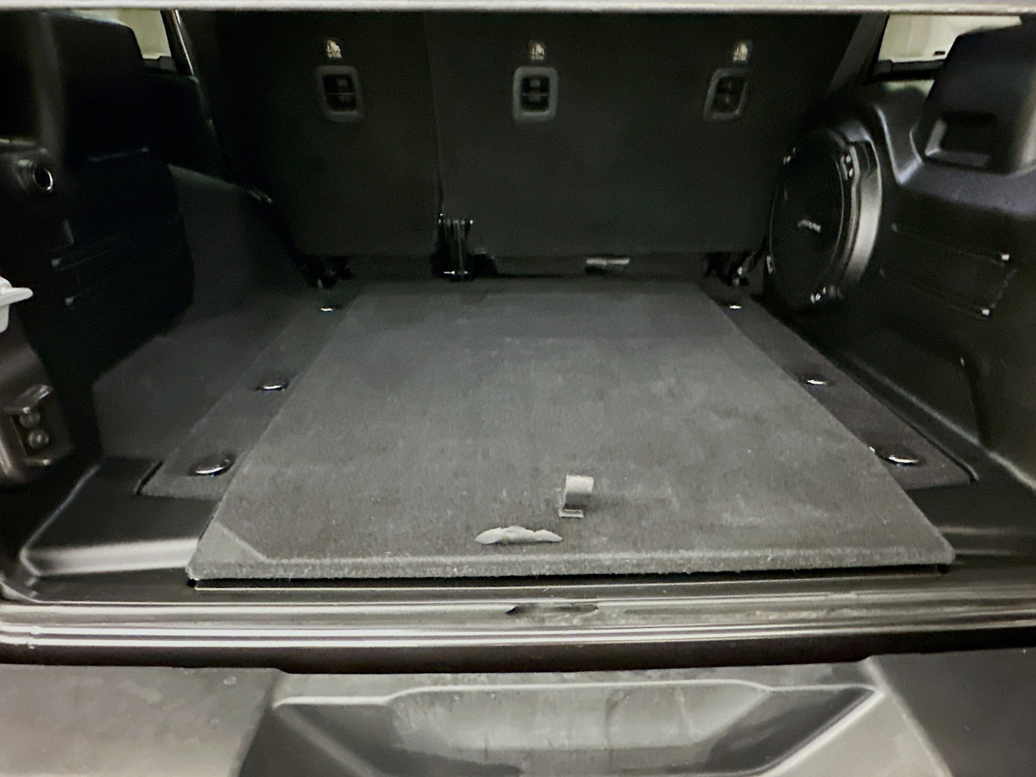 Used 2018 Jeep Wrangler Unlimited Sahara image 30