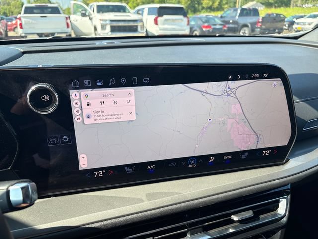 Used 2025 Chevrolet Traverse LT AWD/4WD image 14