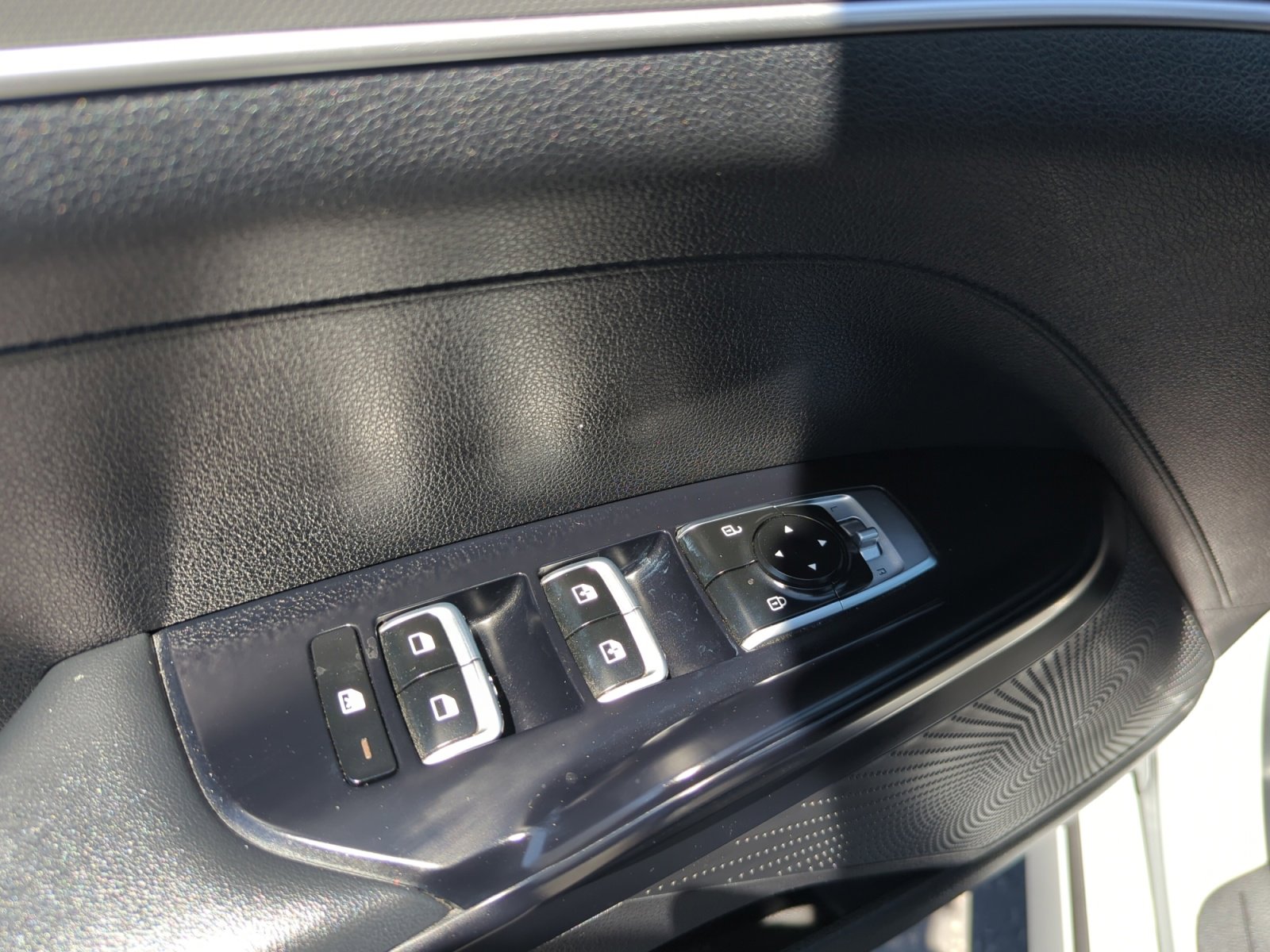 Used 2021 Kia K5 GT-Line FWD image 16