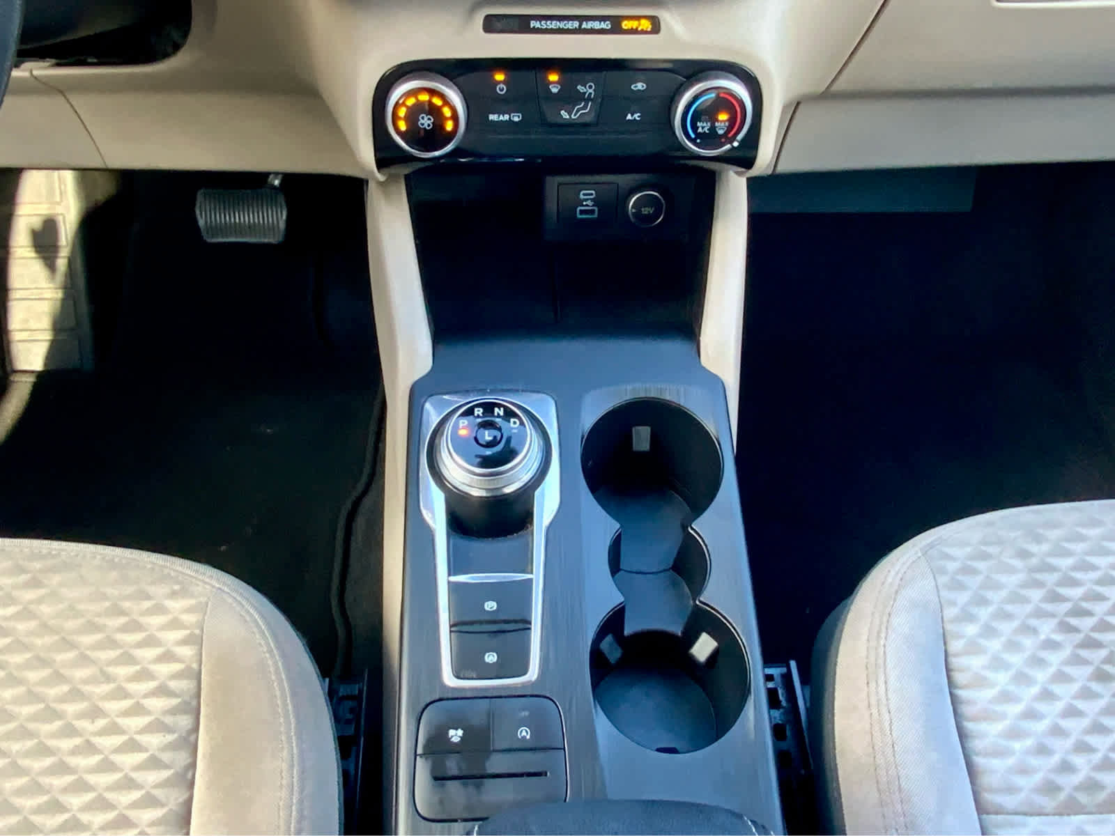 Used 2021 Ford Escape SE image 44