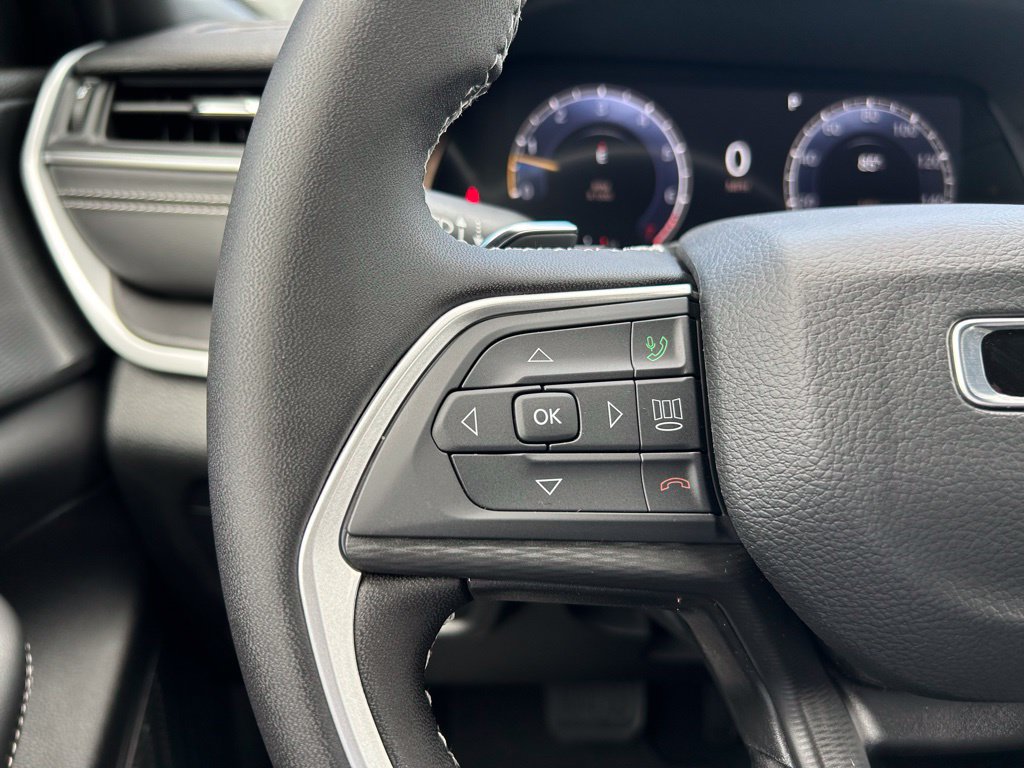 New 2024 Jeep Grand Cherokee L Laredo RWD image 34
