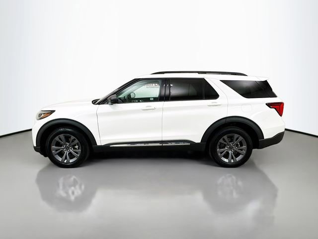 Used 2025 Ford Explorer Active w/ Active Comfort Package image 4