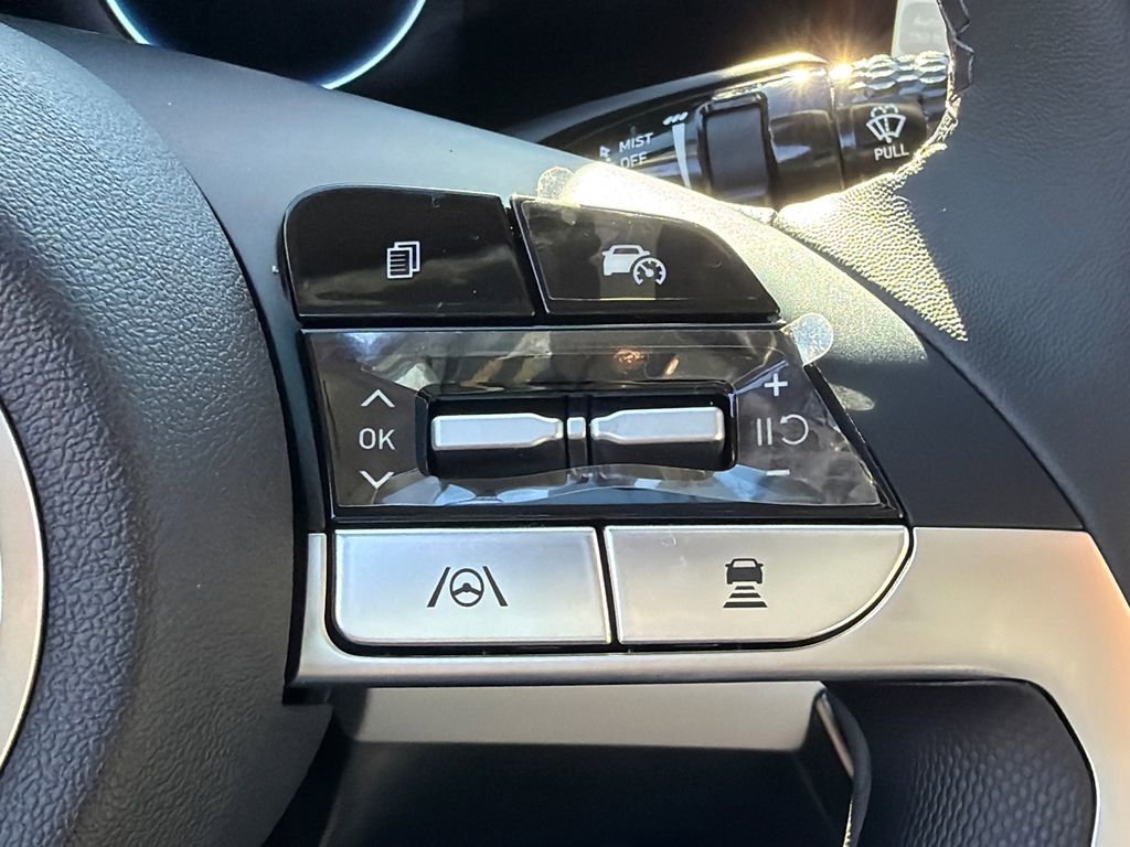 New 2026 Hyundai Elantra Limited image 25