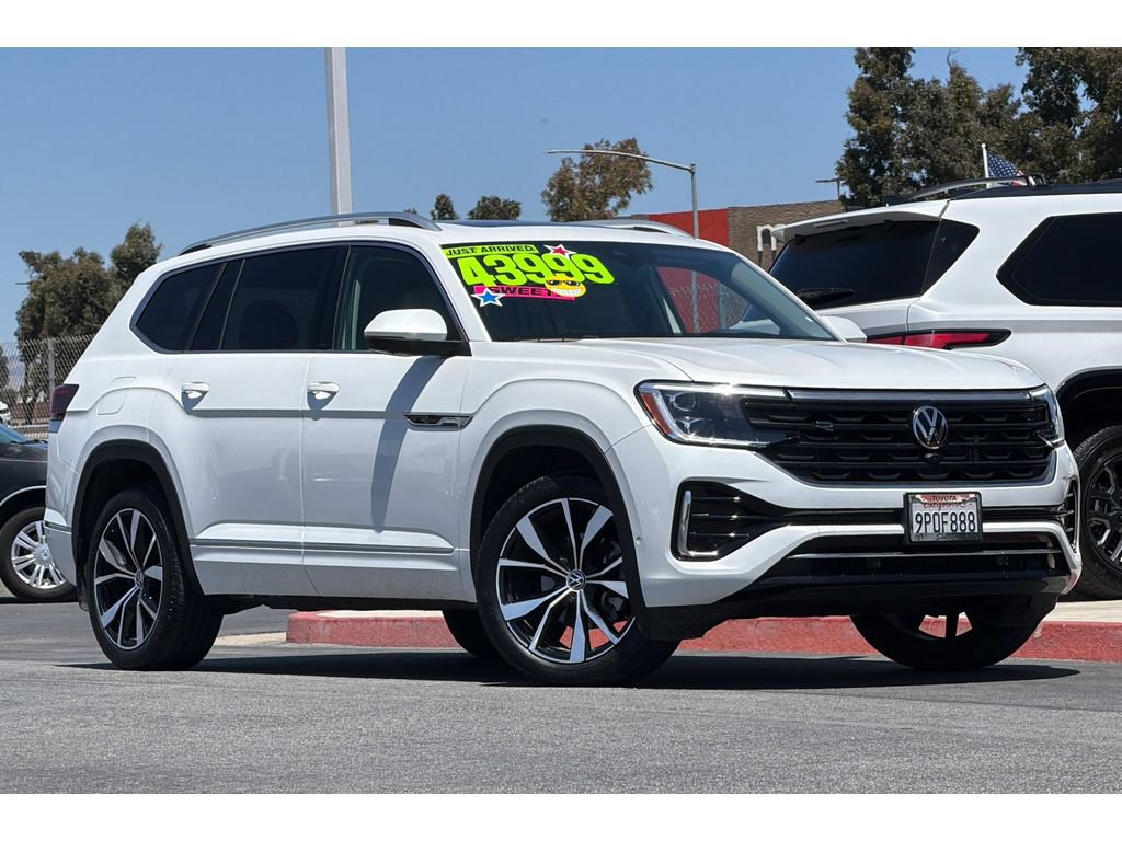 Used 2024 Volkswagen Atlas SEL Premium R-Line AWD/4WD image 2