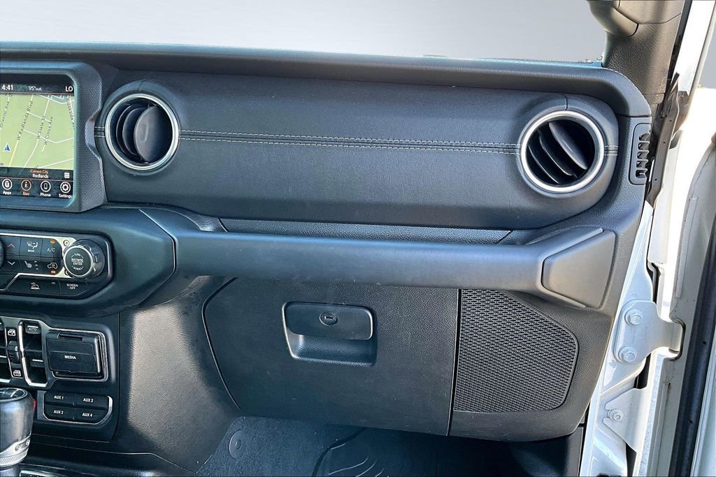 Certified 2020 Jeep Gladiator Overland image 17
