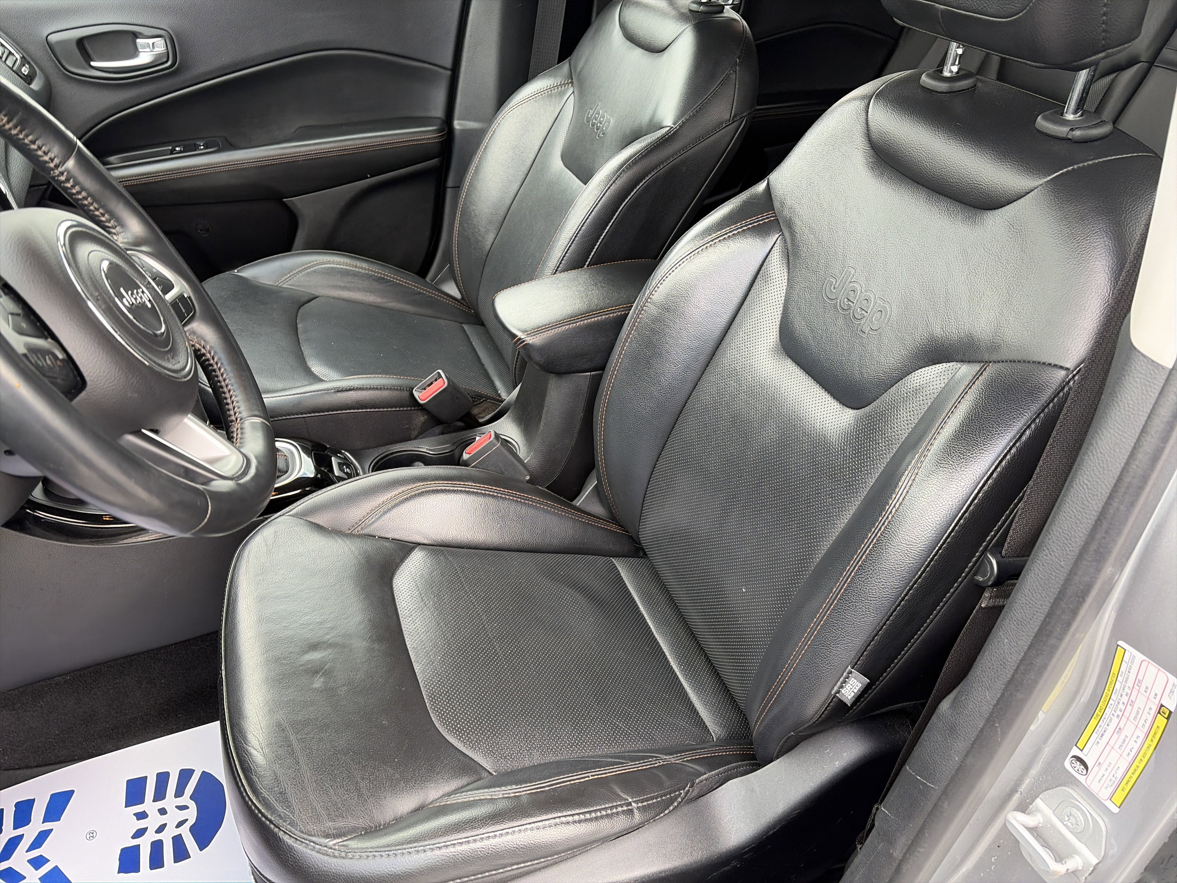 Used 2018 Jeep Compass Limited w/ Navigation Group image 20