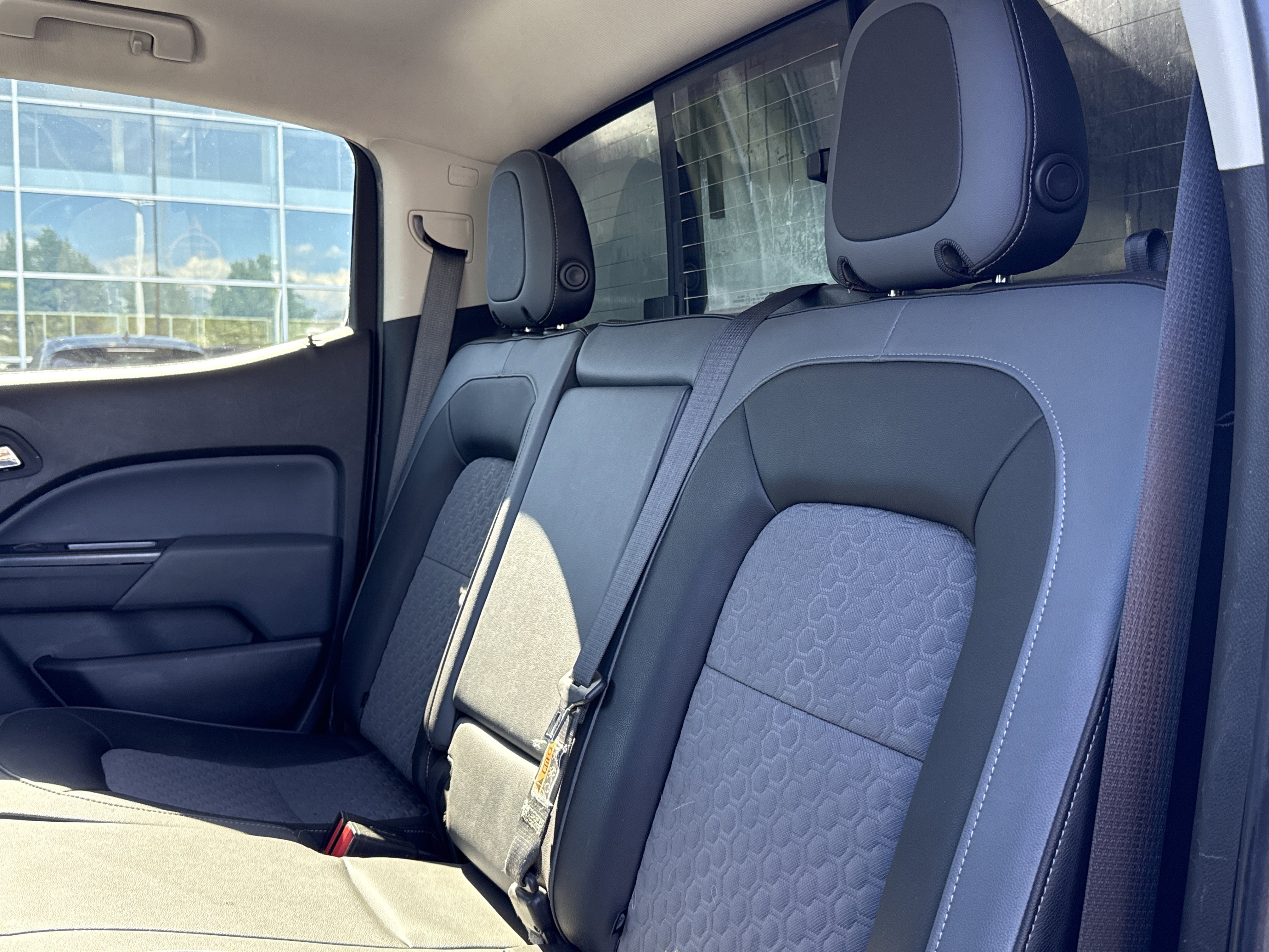 Used 2017 Chevrolet Colorado Z71 AWD/4WD image 7