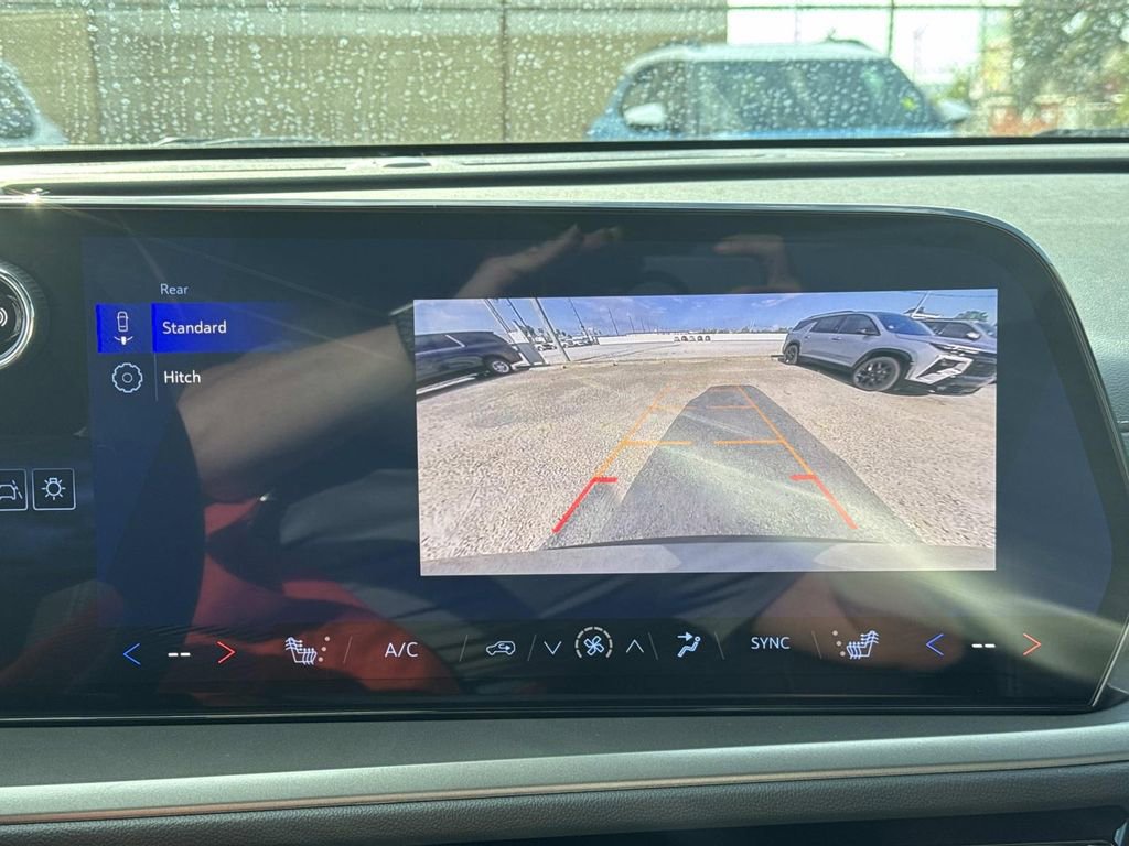 New 2026 Chevrolet Traverse LT image 26