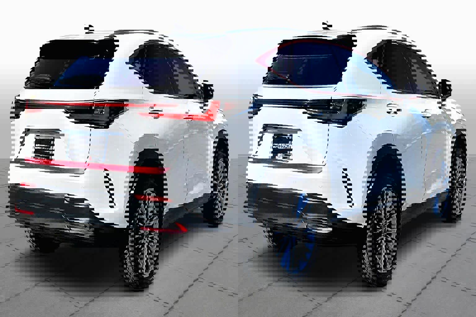 Used 2024 Lexus NX 350h Luxury w/ Vision Package image 11