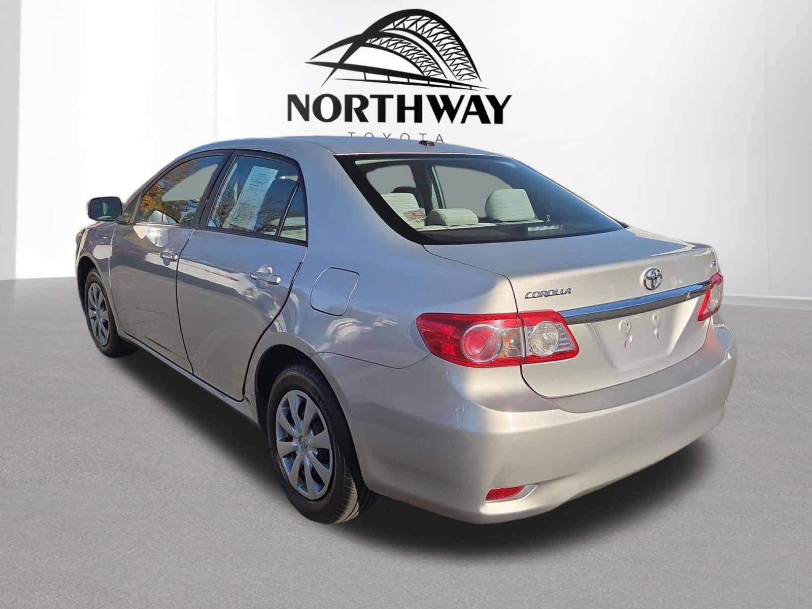 Used 2011 Toyota Corolla LE FWD image 5