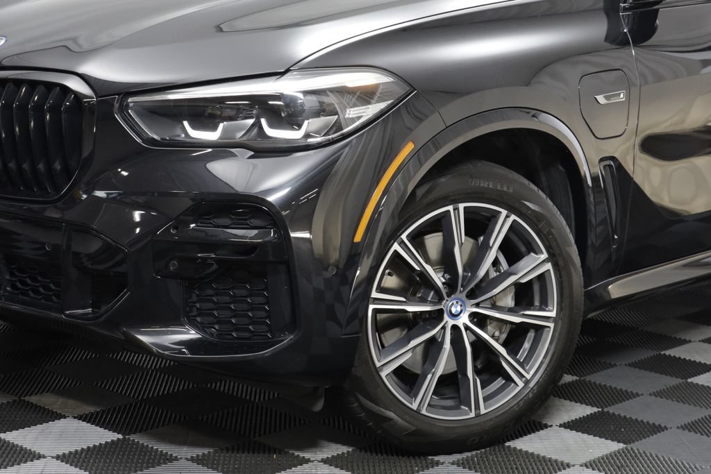 Used 2022 BMW X5 xDrive45e w/ M Sport Package AWD/4WD image 3