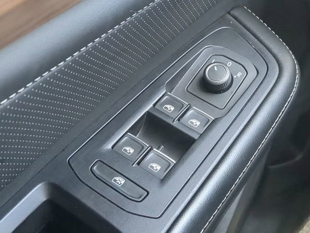 Used 2024 Volkswagen Atlas SE image 30