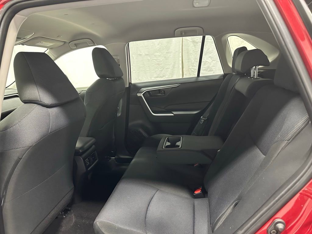 Used 2025 Toyota RAV4 LE AWD/4WD image 46
