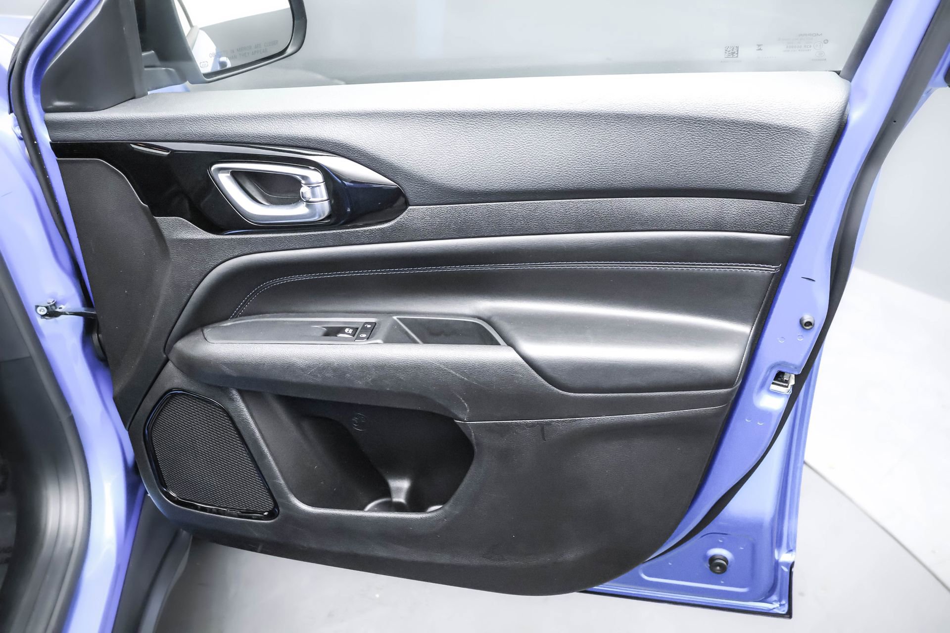 Used 2025 Jeep Compass Latitude w/ Altitude Special Edition image 44