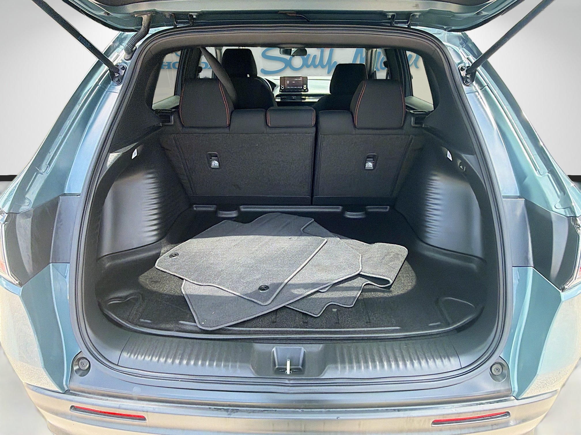 Certified 2025 Honda HR-V Sport image 25