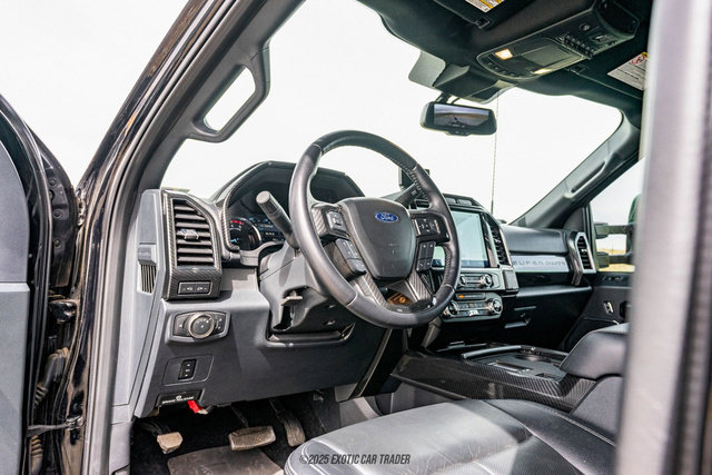 Used 2022 Ford F550 4x4 Crew Cab Super Duty image 32