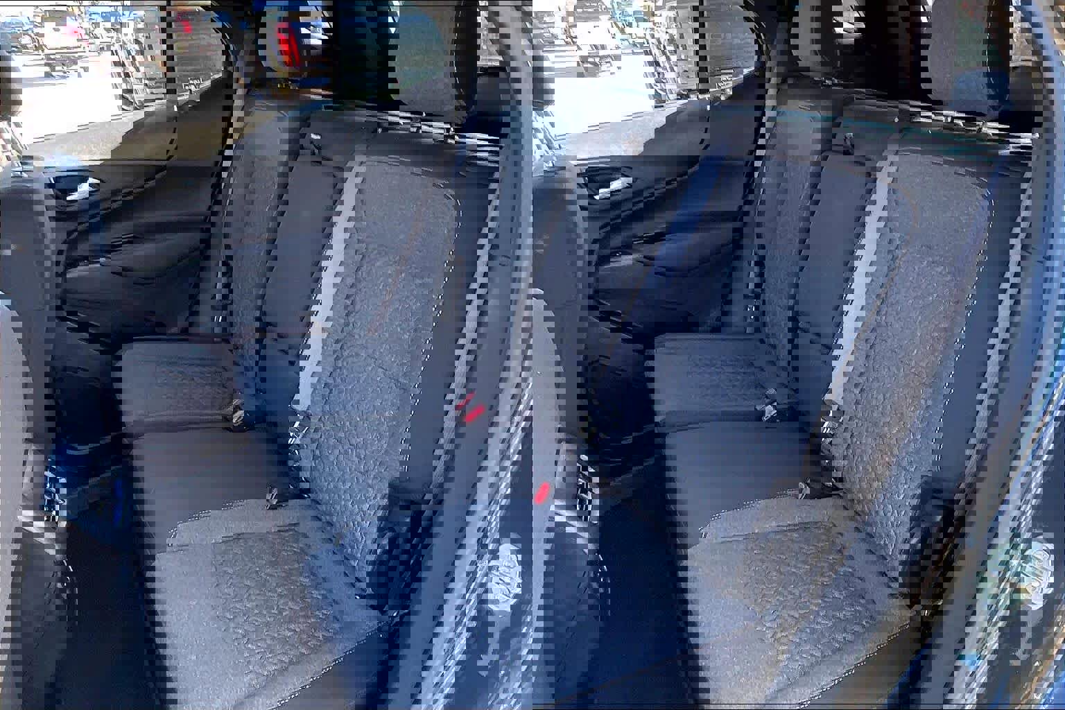 Used 2023 Chevrolet Equinox LT image 38