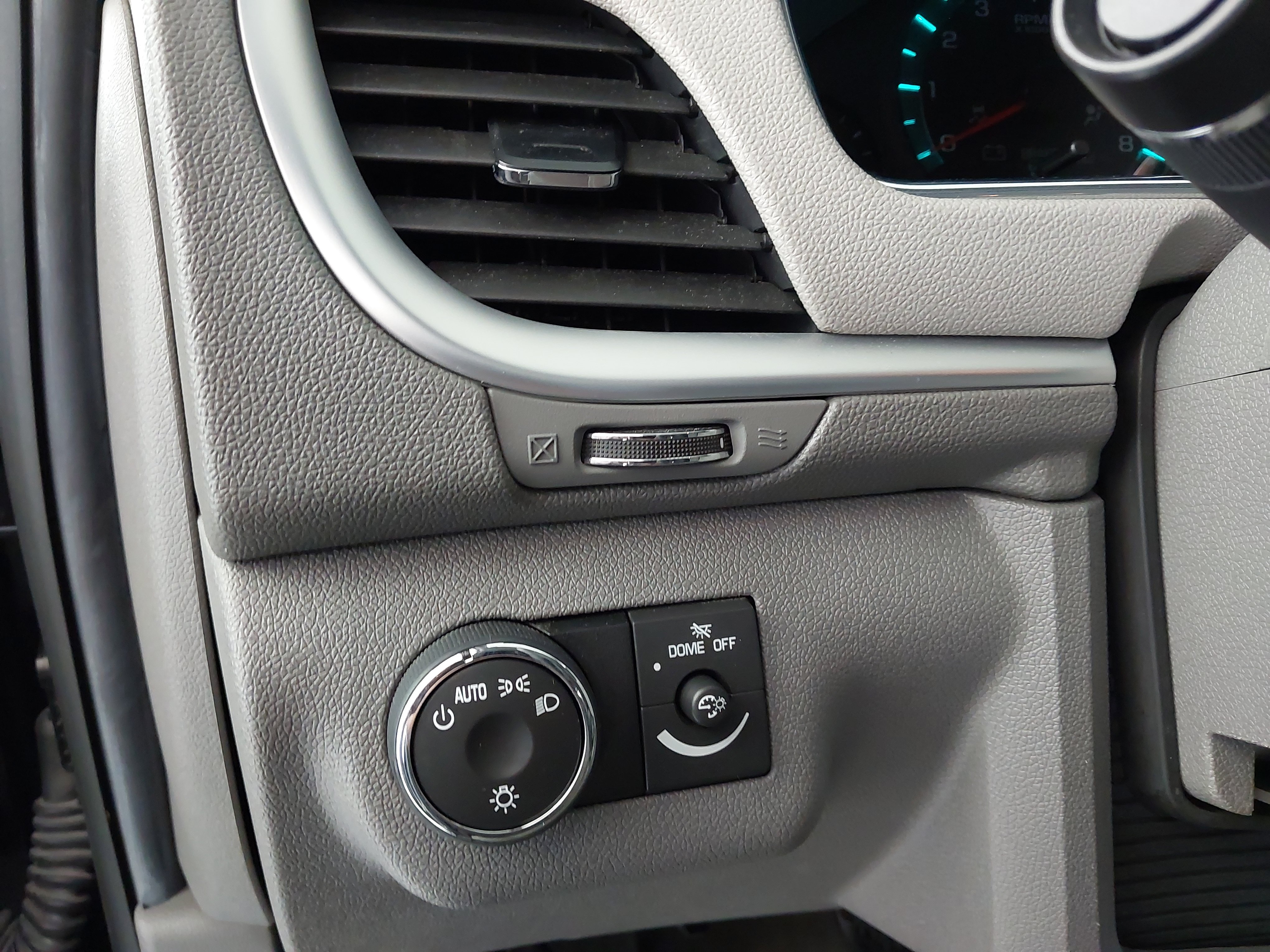 Used 2016 Chevrolet Traverse LS FWD image 24