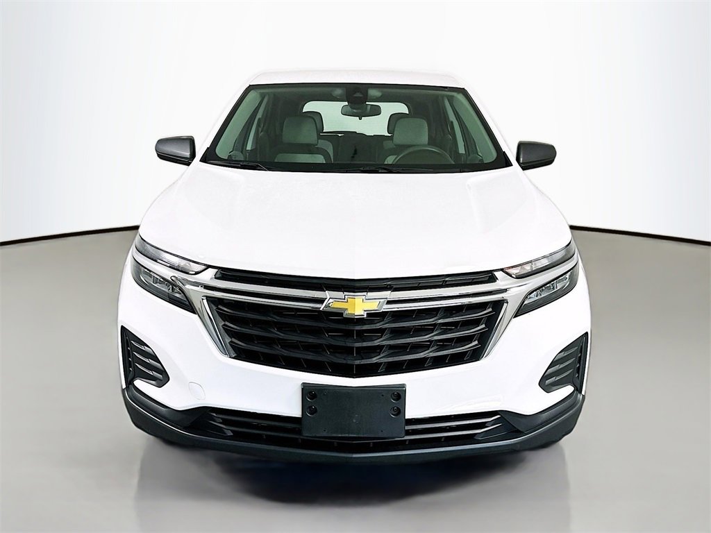 Used 2022 Chevrolet Equinox LS image 2