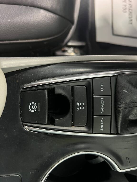 Used 2019 Toyota Camry XLE w/ Driver Assist Package image 14