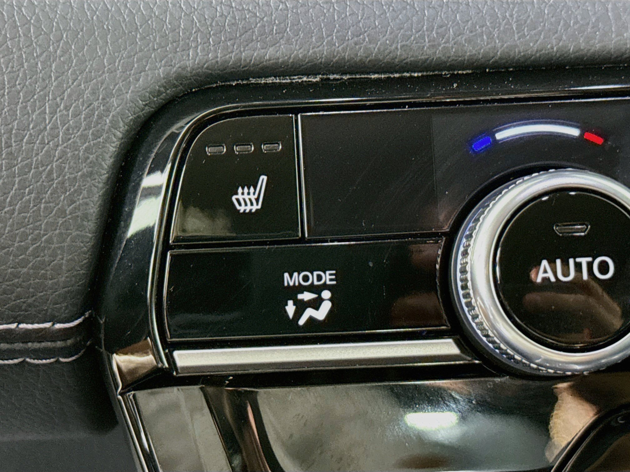 Used 2023 Honda Pilot Touring image 25
